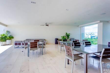 Luxury Escape Street In Playa Rooftop Pool Apartamento